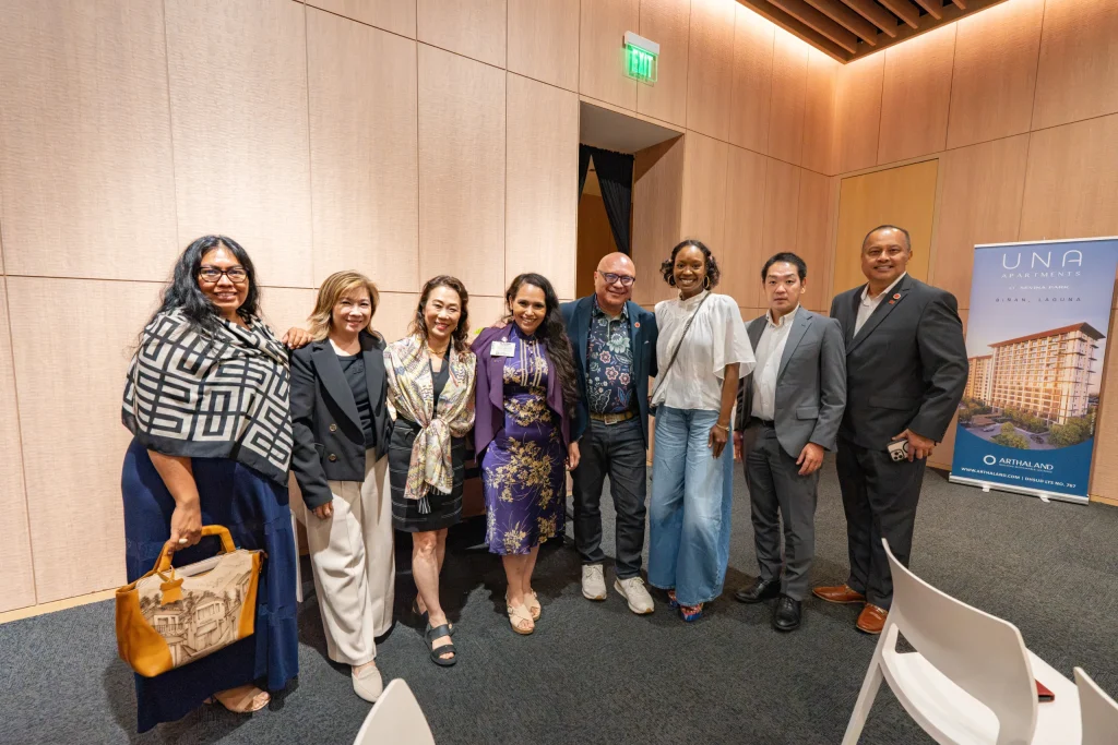 GLAR members with international partners