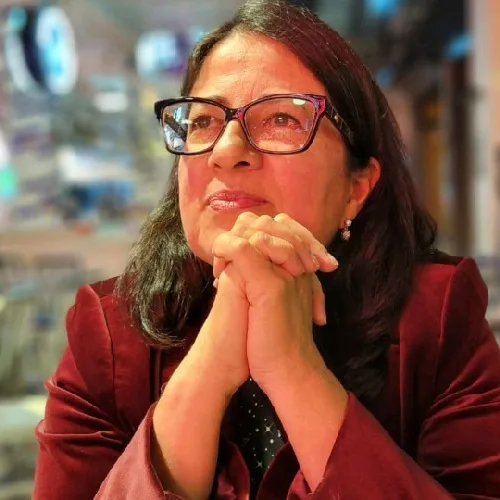 Theresa Fiallos